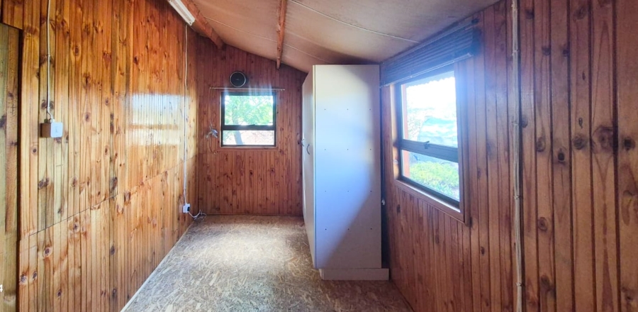 To Let 4 Bedroom Property for Rent in Queenstown Rural Eastern Cape